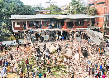 রহস্য এই যে, সরকারের কে সিদ্ধান্ত নিচ্ছেন, কী সিদ্ধান্ত নিচ্ছেন