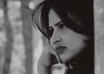 জাবি শিক্ষক আফসানা হকের উষ্কানিতে বিভাগে তালা