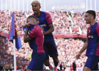 আবারো বিধ্বস্ত রিয়াল, লিগ শিরোপার পথে বার্সা